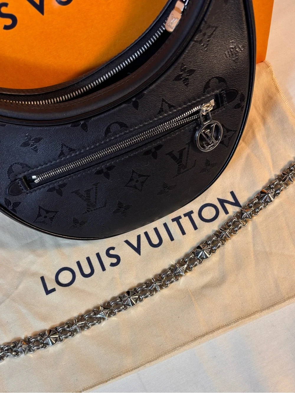 Louis Vuitton excellent chain